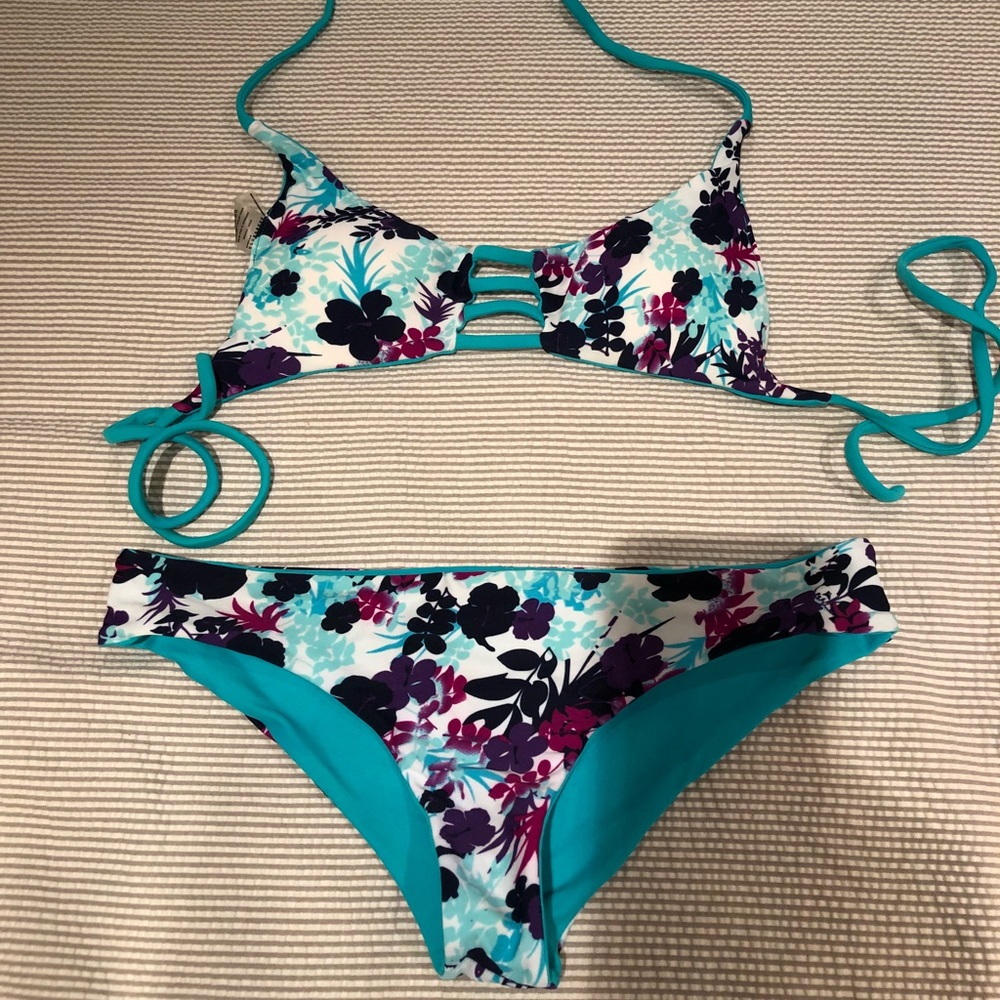Khongboon Bikini